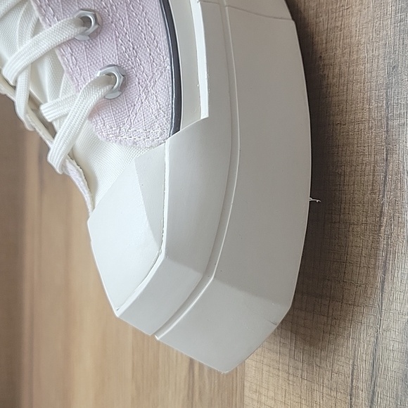 Converse High top Brand new platform in the box no lid. - Picture 11 of 15